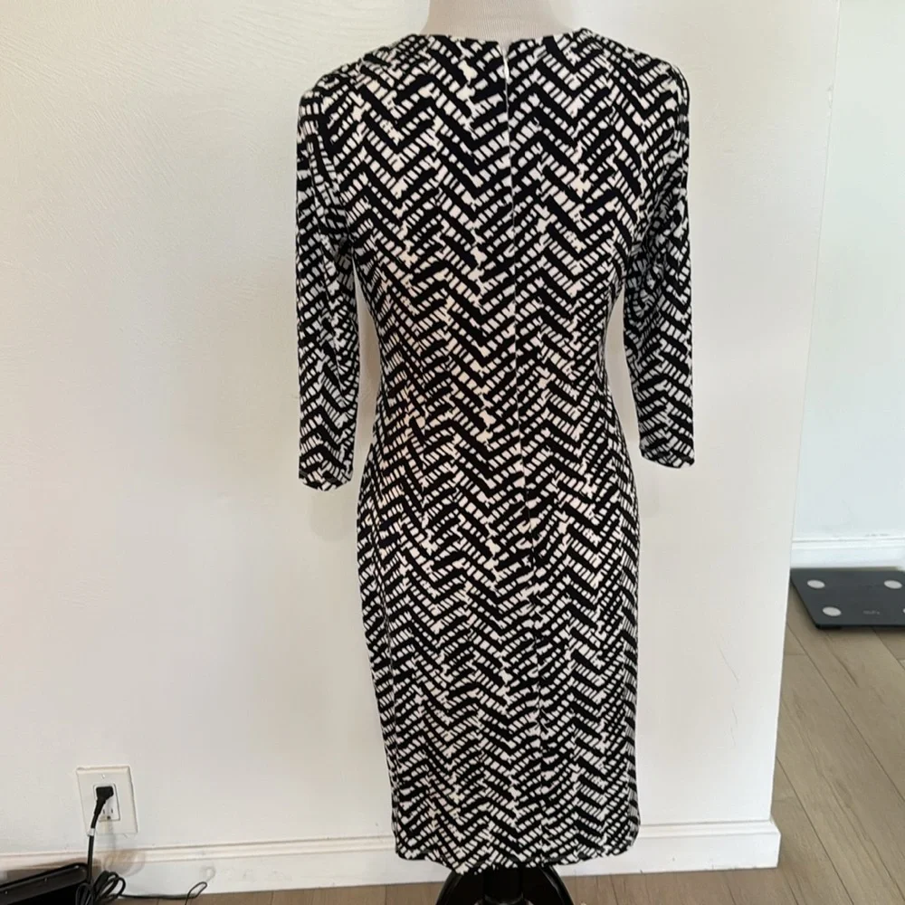 Eliza J three quarter sleeve black and white abstract printed workwear dress - Picture 4 of 6